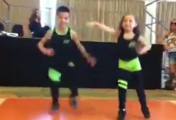 Hihetetlen hogy tudnak táncolni ezek a gyerekek- videó