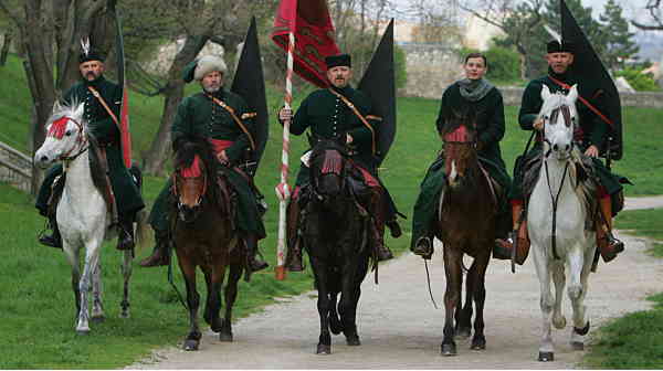Négyszáz kilométeres lovas emléktúra az I. világháború áldozatainak kegyhelyeihez