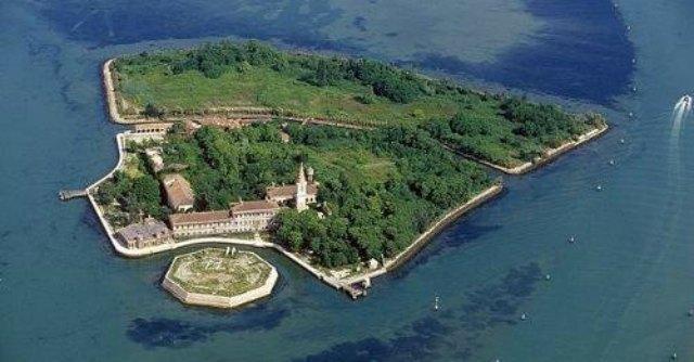 Mégsem került magánkézbe a velencei Poveglia szigete