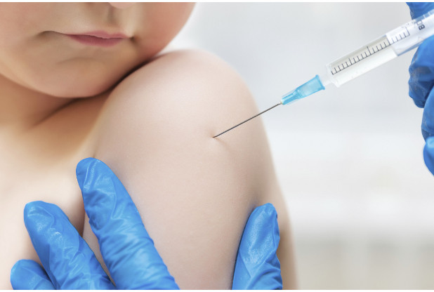 Kitilthatják az iskolából azokat a gyerekeket, akik nem kaptak védőoltást