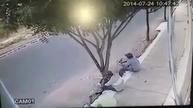 Elképesztő balesetet élt túl a 3 férfi! – sokkoló videó