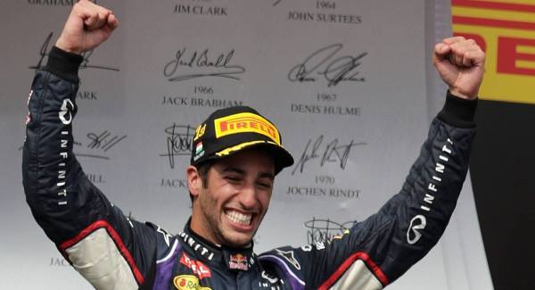 A Red Bull nem részesíti előnyben Ricciardót