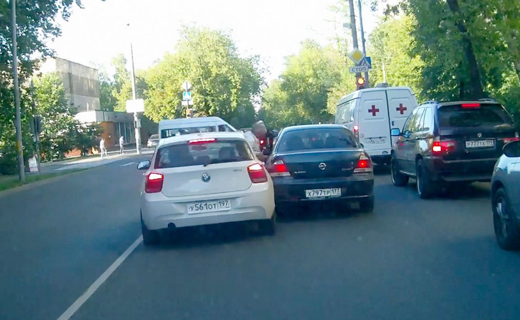 PAY-Road-rage-horror-in-Moscow (1)