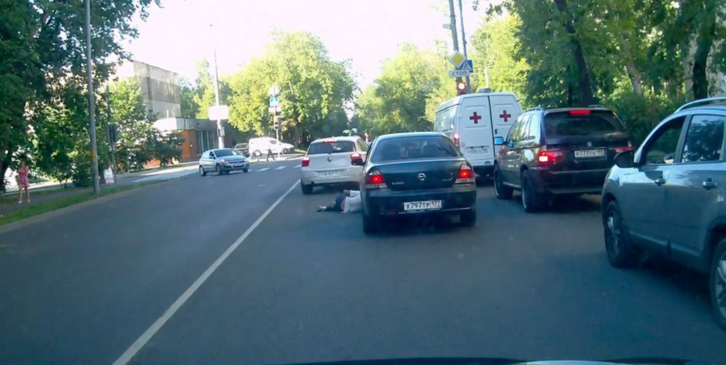 PAY-Road-rage-horror-in-Moscow (2)