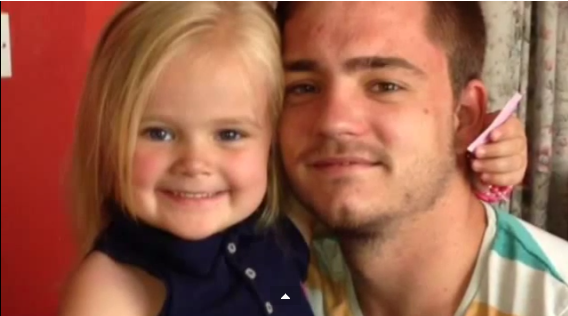 Legújabb netes őrület miatt halt meg a 23 éves apa! – videó