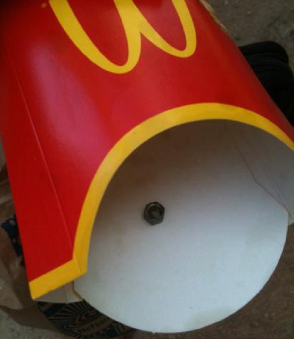 Csavarra harapott a McDonald's vendége