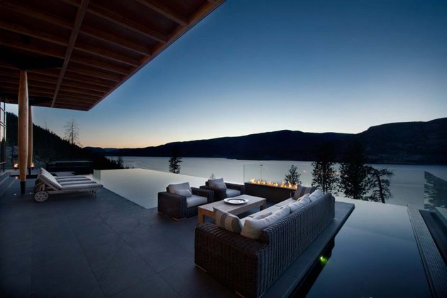 its-all-details-beautiful-lakeside-home-7-terrace-thumb-630xauto-44821 (1)