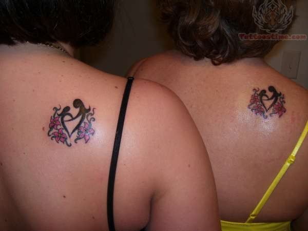 mother-and-daughter-tattoo-on-back-shoulder
