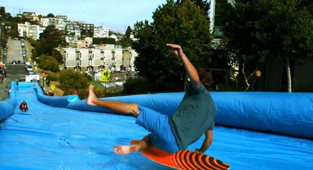 San Franciscó utcáin vízicsúszdát állítottak fel! – videó