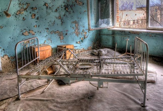 Újabb képek bukkantak fel egy csernobili hátrahagyott kórházból!