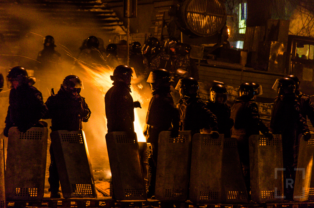 Ukrán válság - Újra gumiabroncsok égnek a kijevi Majdanon