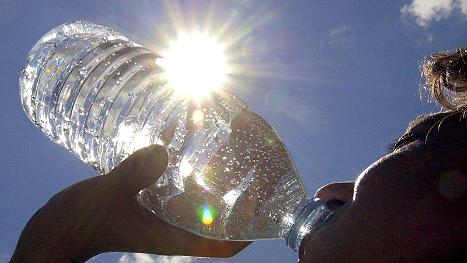 Wetter-Sommerliche-Temperaturen-steigern-den-Wasserverbrauch