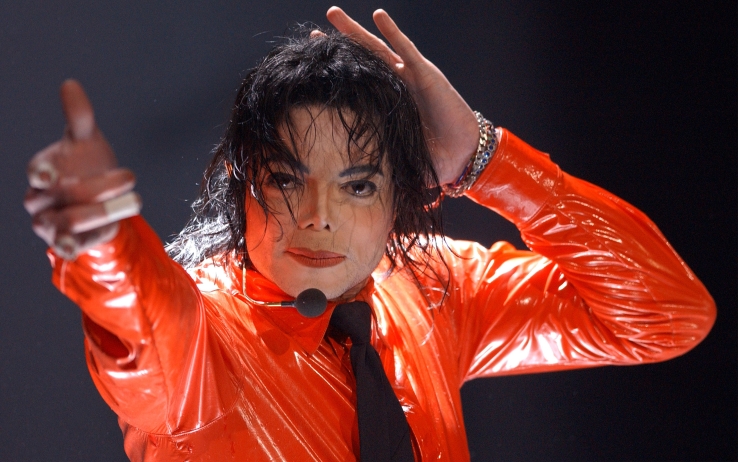 Michael Jackson házvezetőnője kiteregette az elhunyt sztár szennyeseit