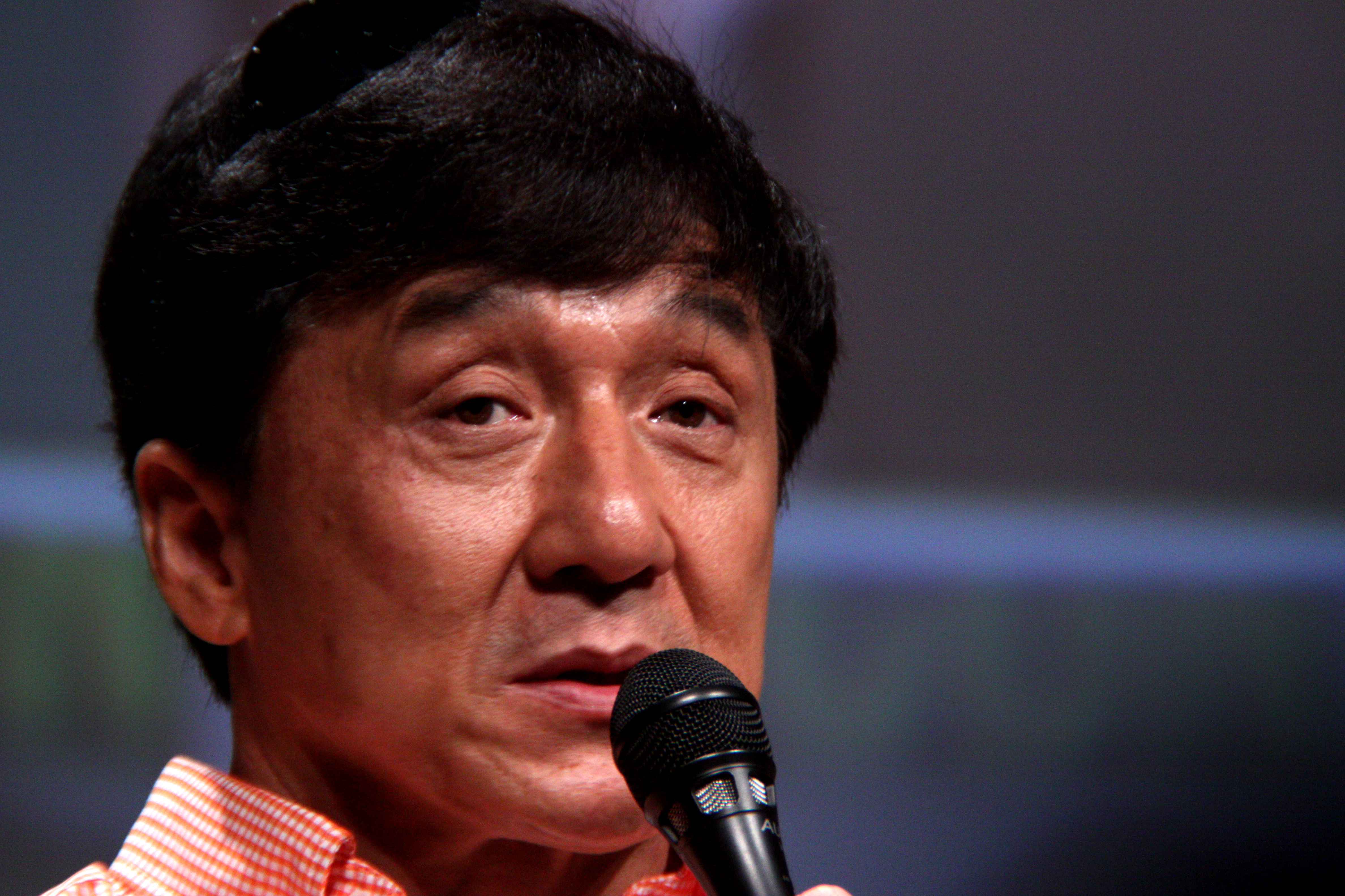 Személyesen kért bocsánatot kábítószer-használaton kapott fia miatt Jackie Chan