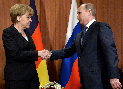 Ukrán válság - The Independent: Putyin és Merkel titokban megállapodást dolgozott ki a válság rendezésére