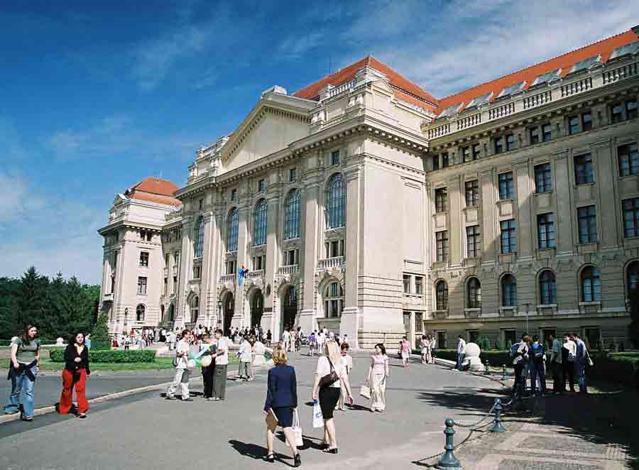 Orbán: az egyetemek felelősséggel tartoznak a nemzetnek