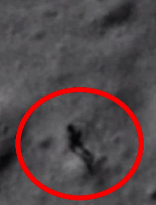 Rejtélyes ember alakú felvétel a Hold felszínén – videó