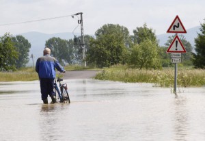 Árvíz - Újabb utat zártak le a Hernád áradása miatt