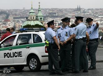 Négy munkás meghalt Csehországban, amikor leomlott egy híd újjáépítés közben