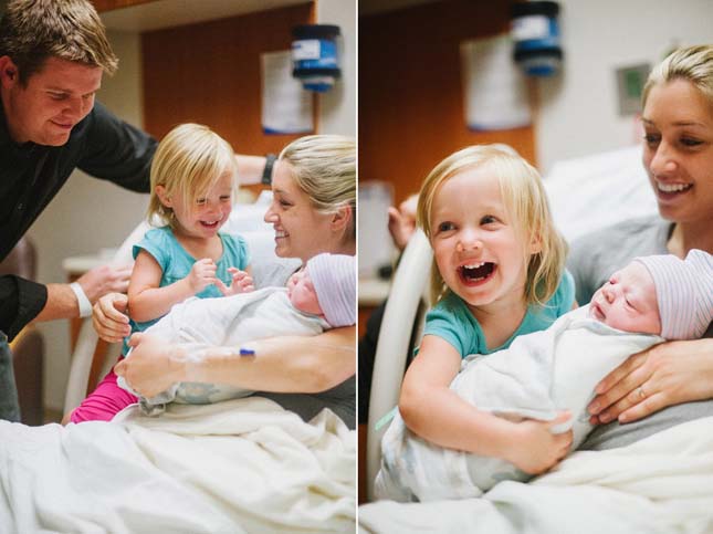 Kisgyerekek első találkozása újszülött testvérükkel – megható fotók