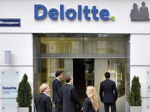 Adótörvények - Deloitte: termékdíjat kellene fizetni bizonyos műanyag, és vegyipari termékek, valamint az irodai papír után