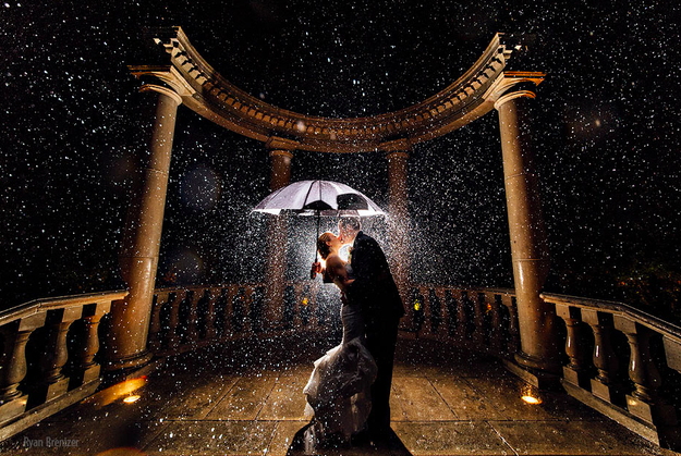 Csodálatos esőben készült esküvői fotók