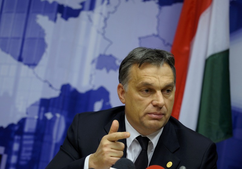 Orbán: a gazdasági bevándorlást meg kell állítani
