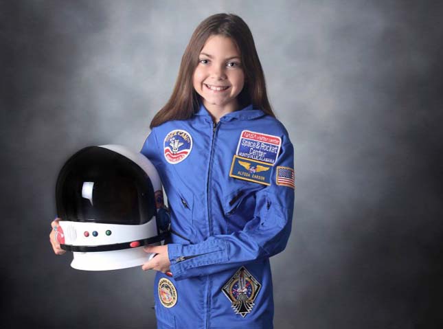 Egy 13 éves kislány, aki a Marsra készül