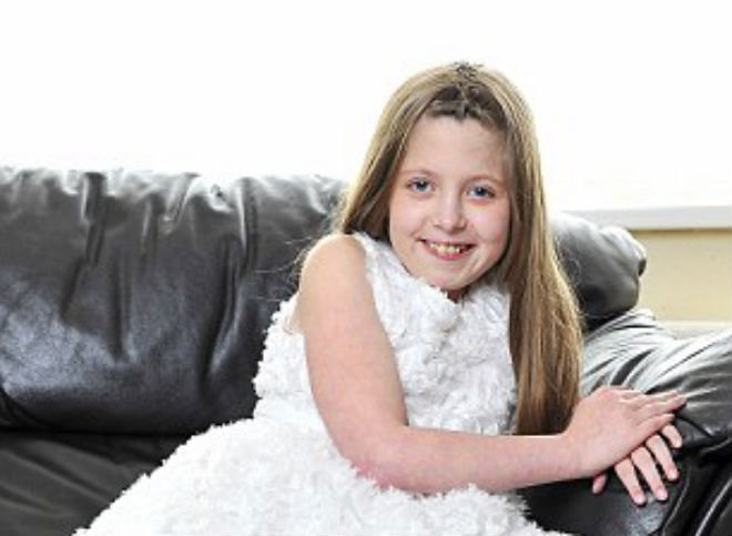 Időskori betegség miatt haldoklik a 12 éves kislány