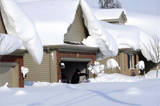 Hóviharok tombolása az Egyesült Államokban