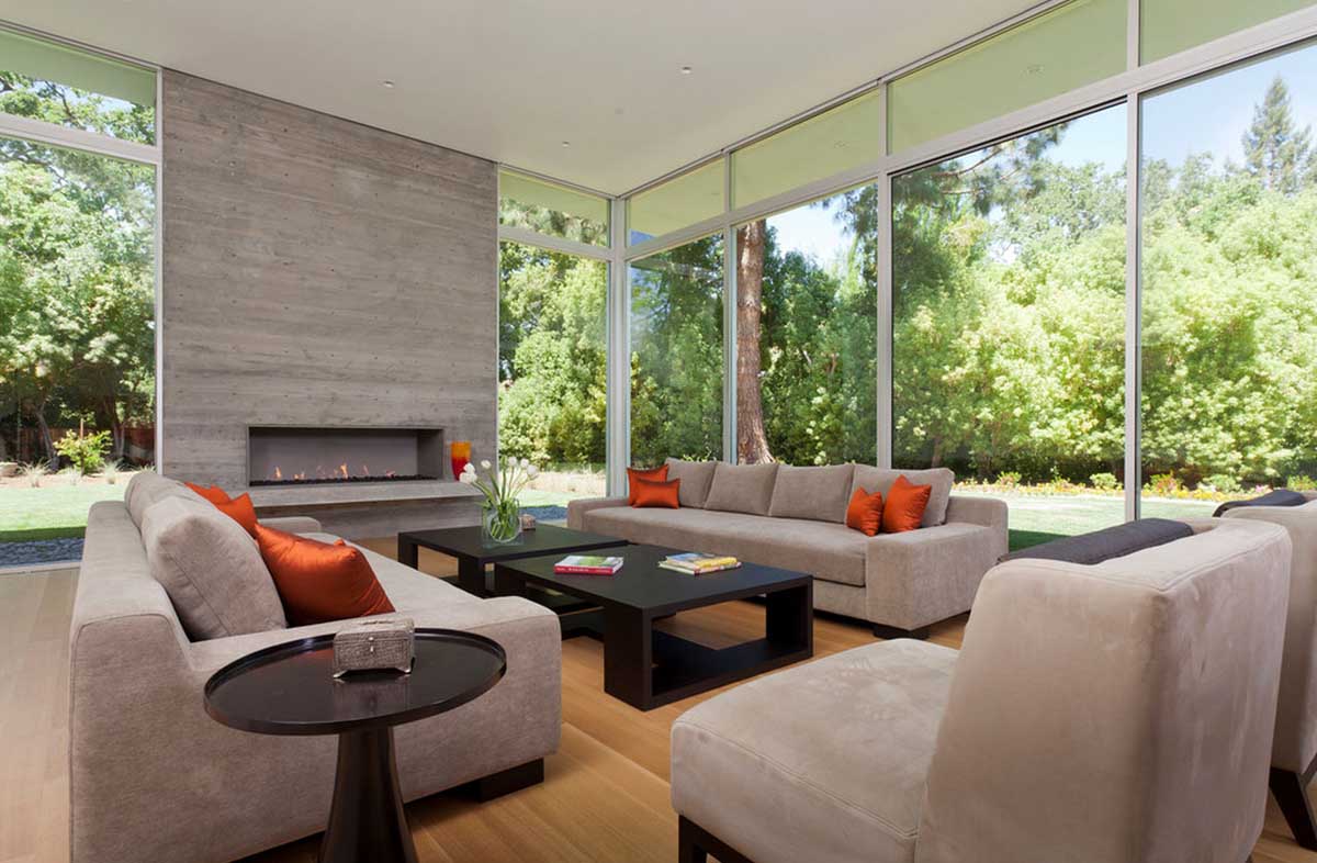 Kaliforniai ház üvegfalú nappalival 