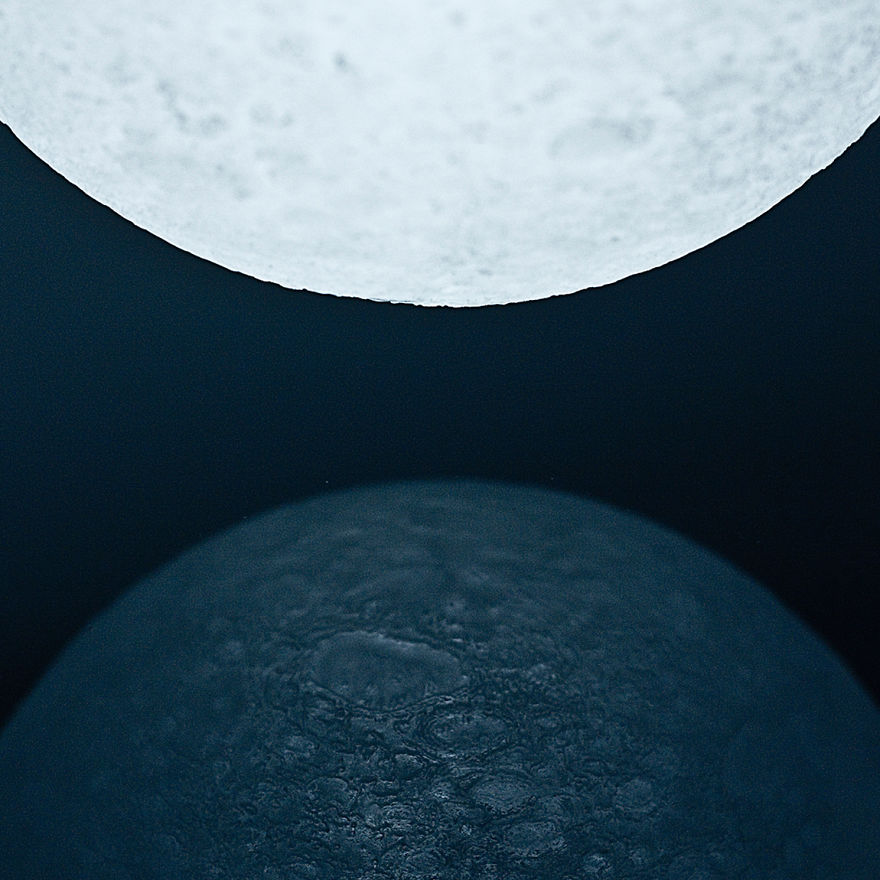 Totally-Accurate-LED-Lamp-Mimics-The-Moon__880