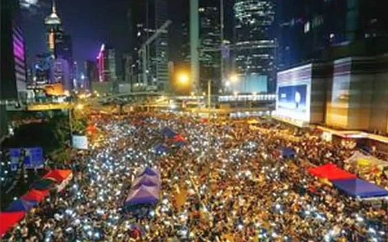 Hongkongi tüntetés - Nem utazhattak Pekingbe a hongkongi diákvezetők