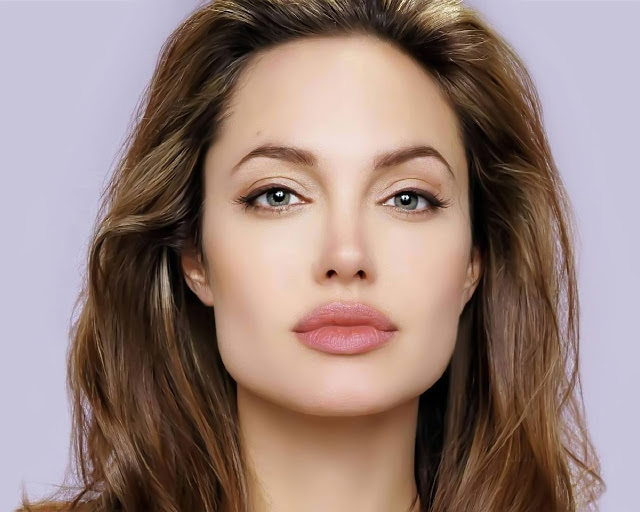 Felhagy a színészettel Angelina Jolie