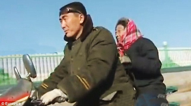 23E822B900000578-2866819-Ma_now_76_said_of_their_unconventional_relationship_I_hope_it_go-a-9_1418141577494