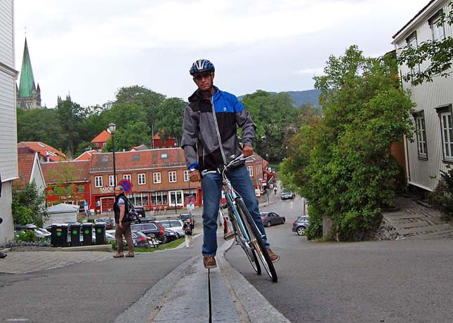 Különös felvonó kerékpárosoknak Norvégiában – videó