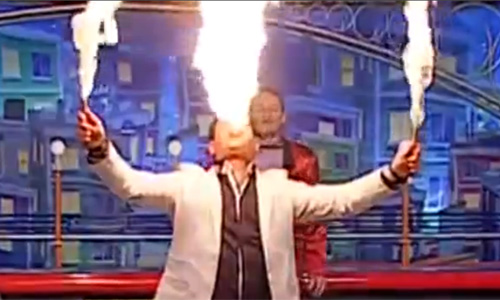 Súlyos baki élő műsorban – tüzet okádott a zsonglőr! -  videó