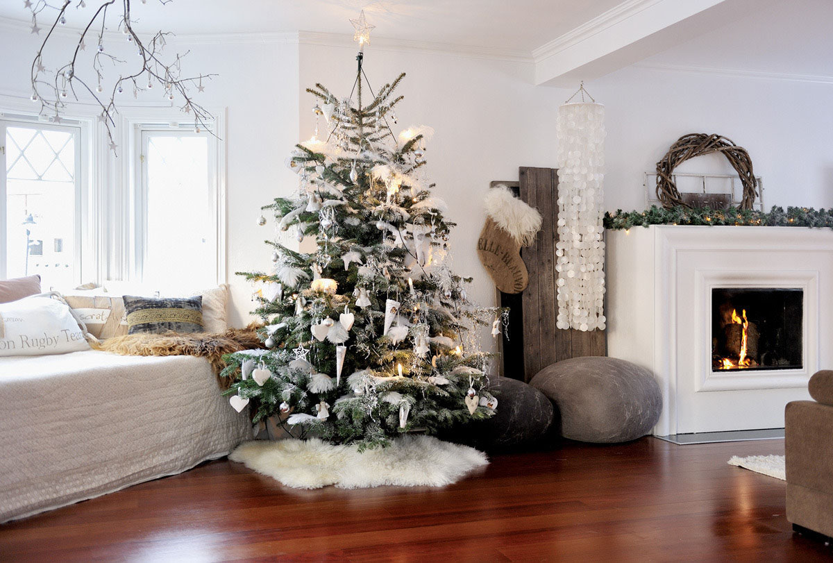 Modern-Christmas-Decorations-for-Inspiring-Winter-Holidays-1 (1)