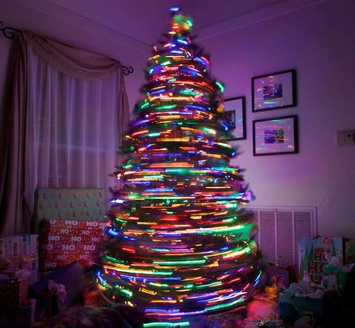 XX-Of-The-Most-Creative-Christmas-Trees-Ever33__700