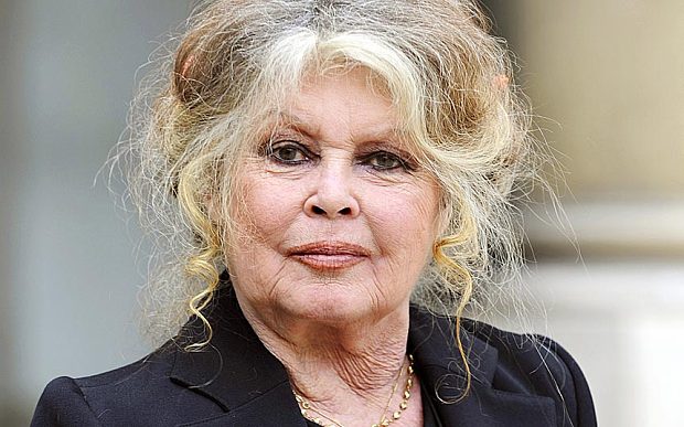 Brigitte Bardot az élő állatok tollfosztásának betiltását kéri Magyarországtól és Lengyelországtól