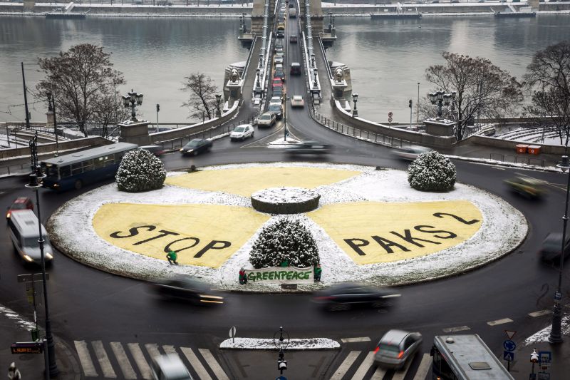 Paksi erõmû - A Greenpeace akciója Budapesten