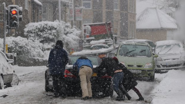 Katasztrófavédelem: szombat estétől komoly havazás nehezítheti a közlekedést