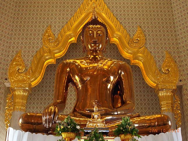A világ legnagyobb arany Buddha-szobra