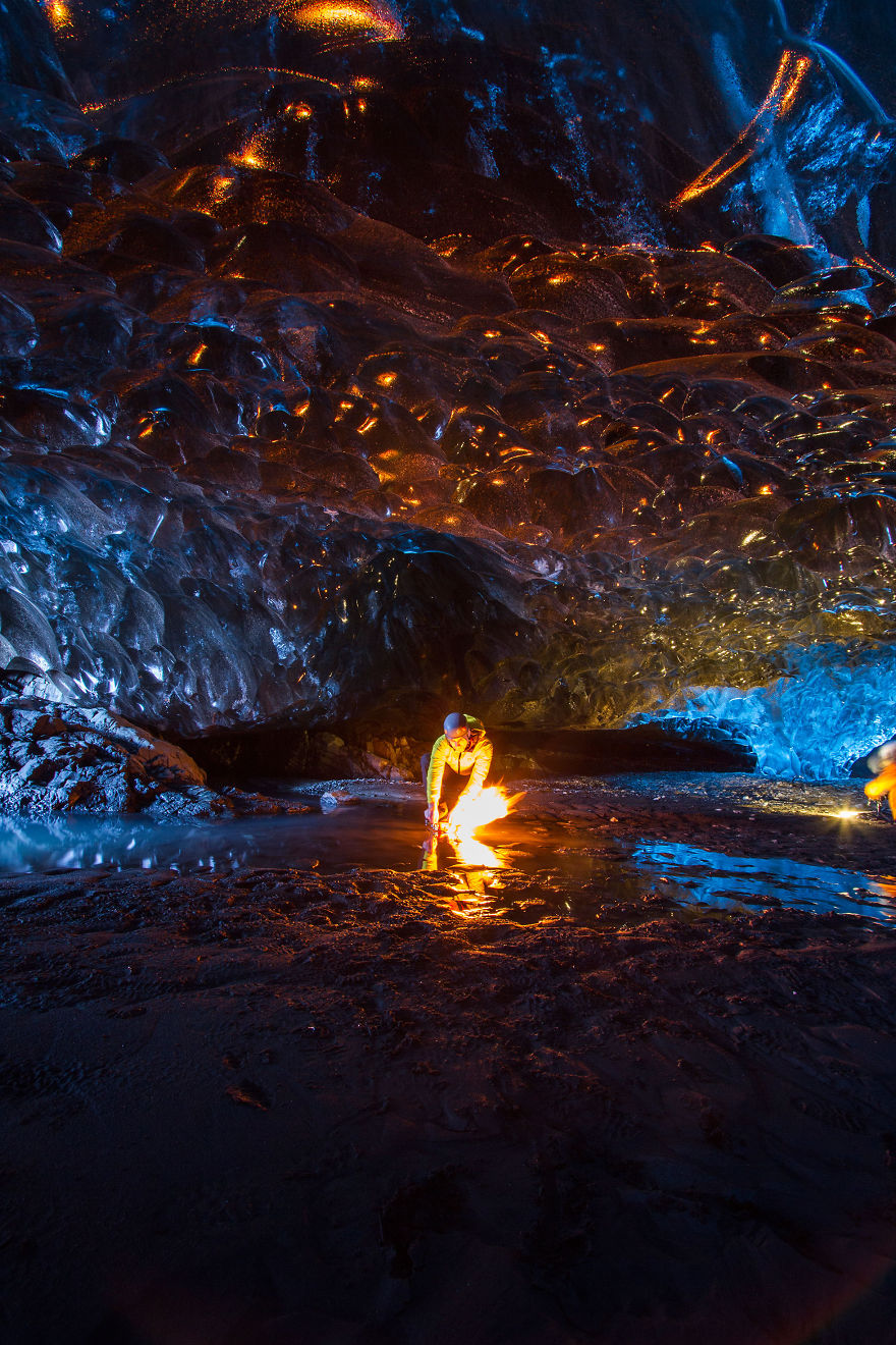 I-finally-visited-the-ice-caves-in-Iceland28__880