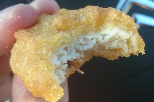 Undorító- férget talált a nő a McDonald's- os csirke nuggetsban