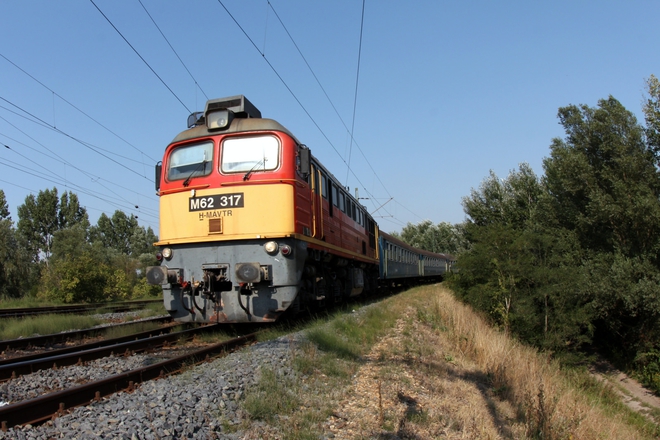Illegális bevándorlás - ÖBB: egész hétvégén nem indulnak vonatok Bécsből Magyarországra