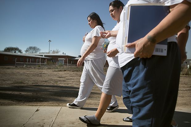 Ilyen a terhes nők élete a börtönben – fotók