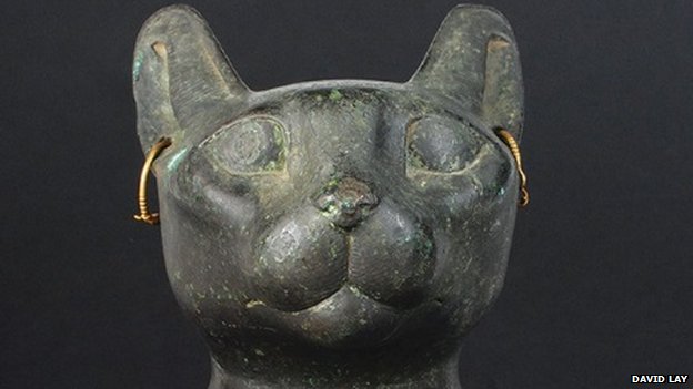 Magas áron kelt el egy takarításkor talált, ókori egyiptomi bronzmacska