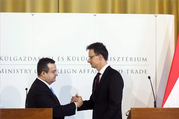 Szijjártó: sosem volt olyan kiegyensúlyozott a magyar-szerb együttműködés, mint most