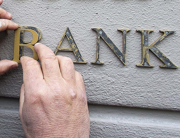 Hatályba lép az aktualizált banki magatartási kódex